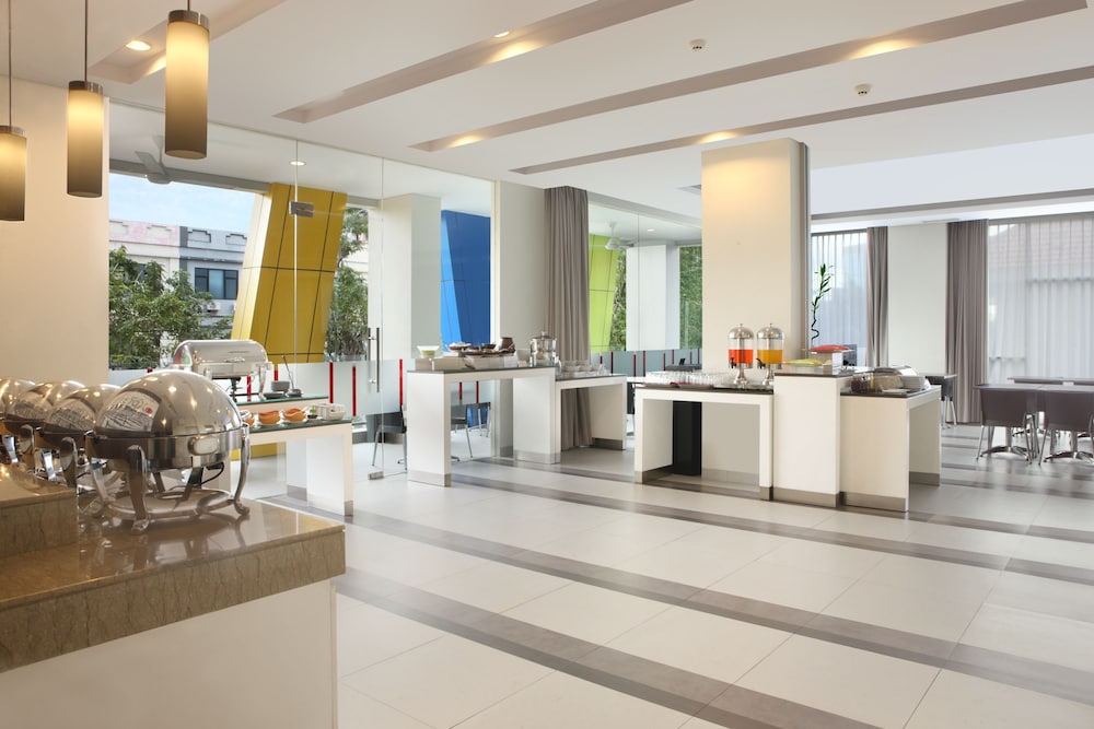 Amaris Hotel Margorejo Surabaya 5/32