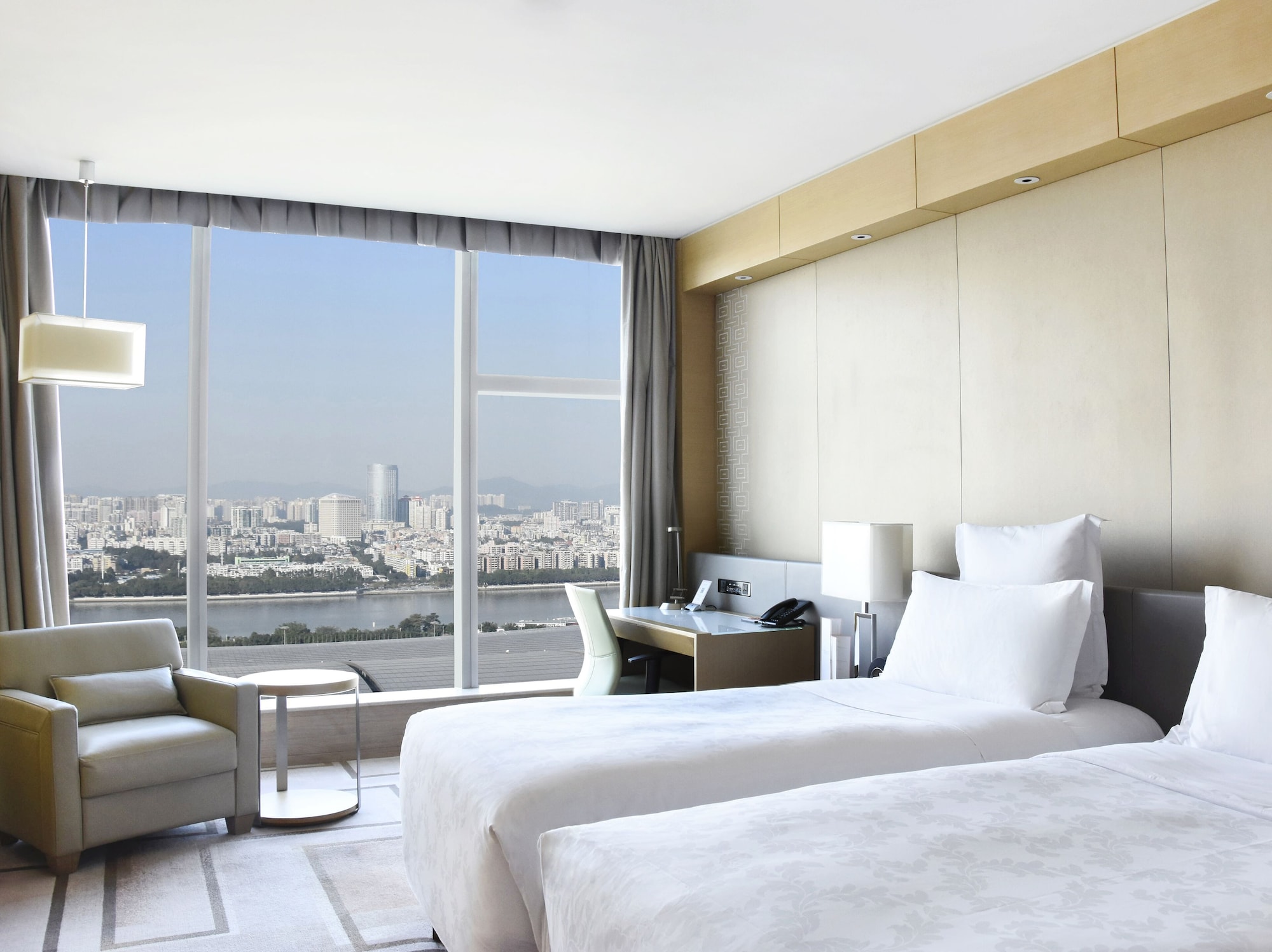 غرفة كلوب تنفيذية بسريرين منفصلين، Langham Place Hotel Guangzhou 6/10