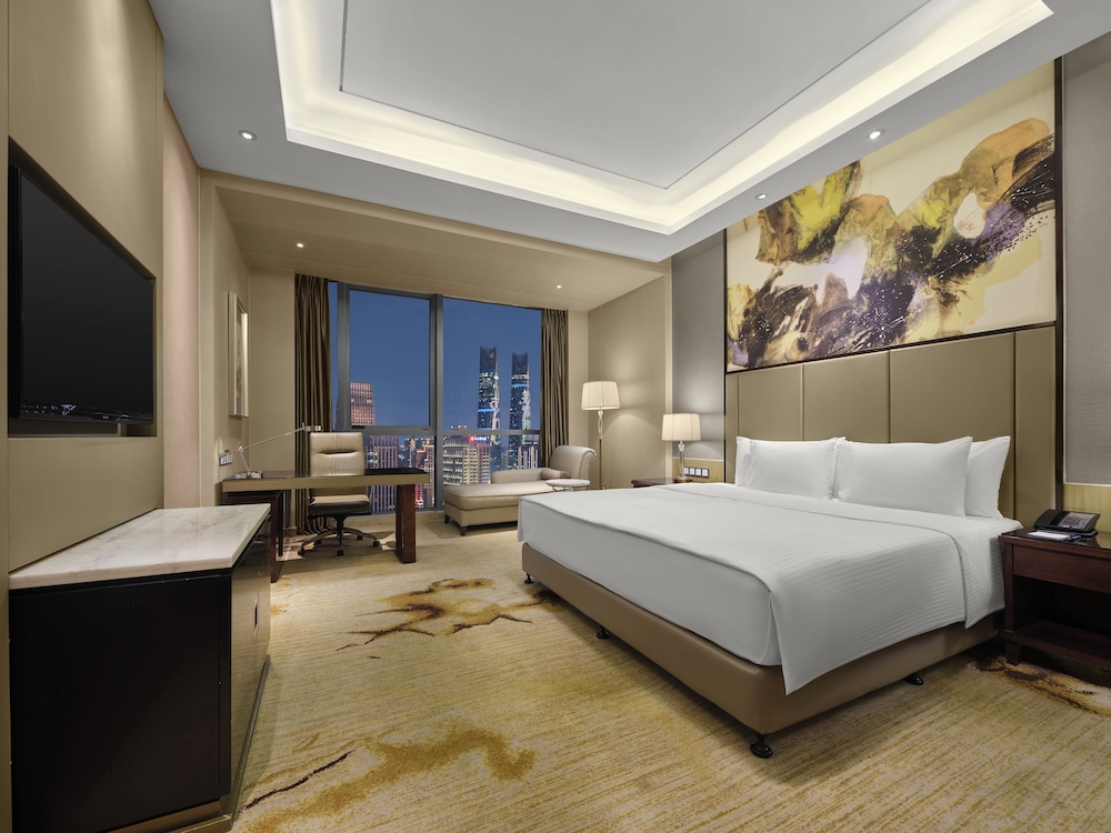 GRAND, KING BED, WITH VIEW