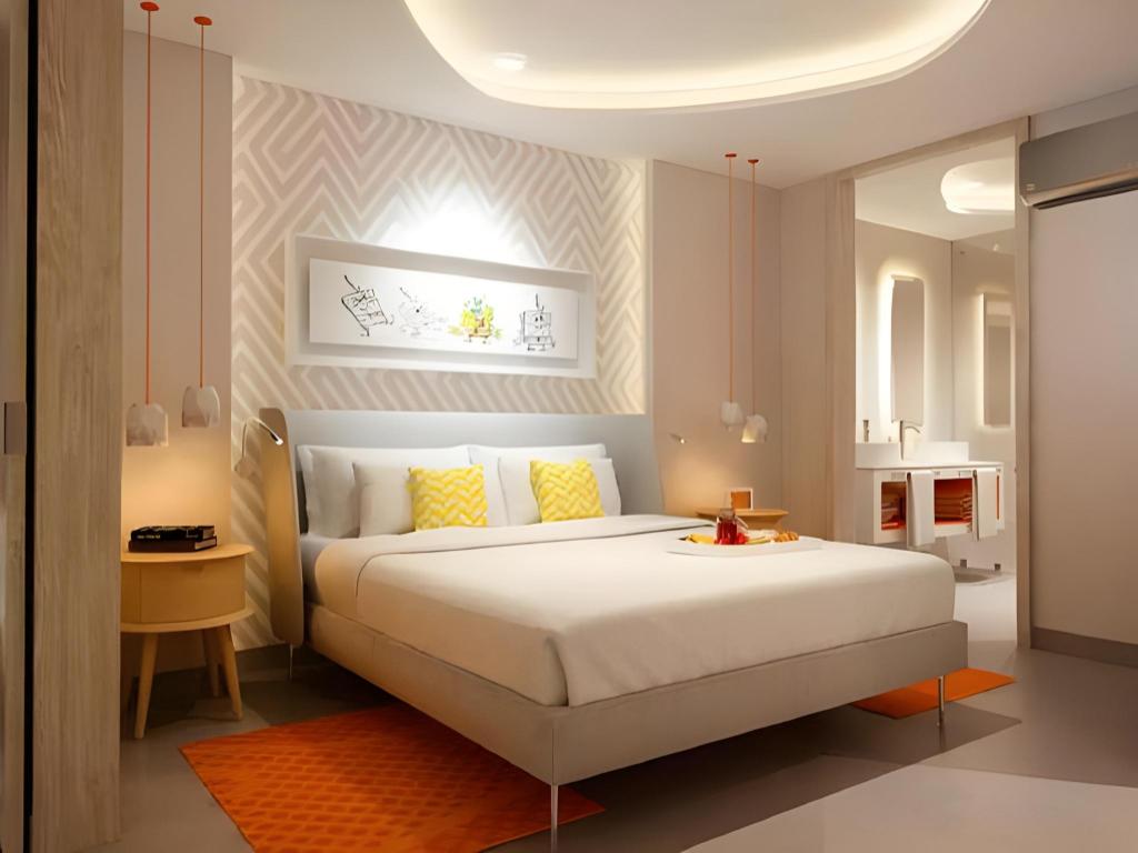 Swim Up, Connecting, Penthouse, Suite, King Bed, Ocean Front
