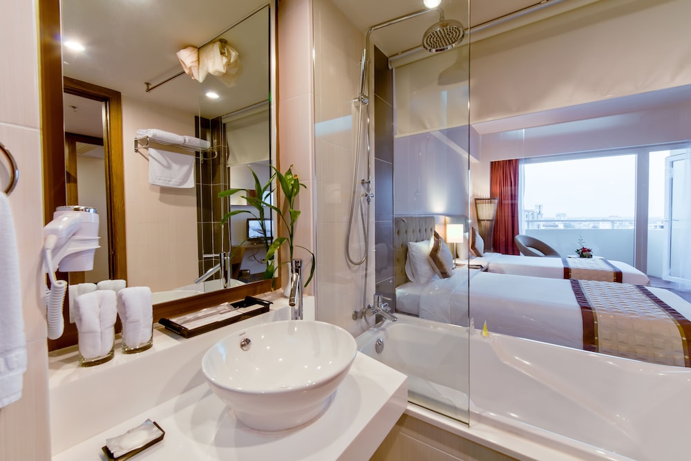 Muong Thanh Hue Hotel 24/74