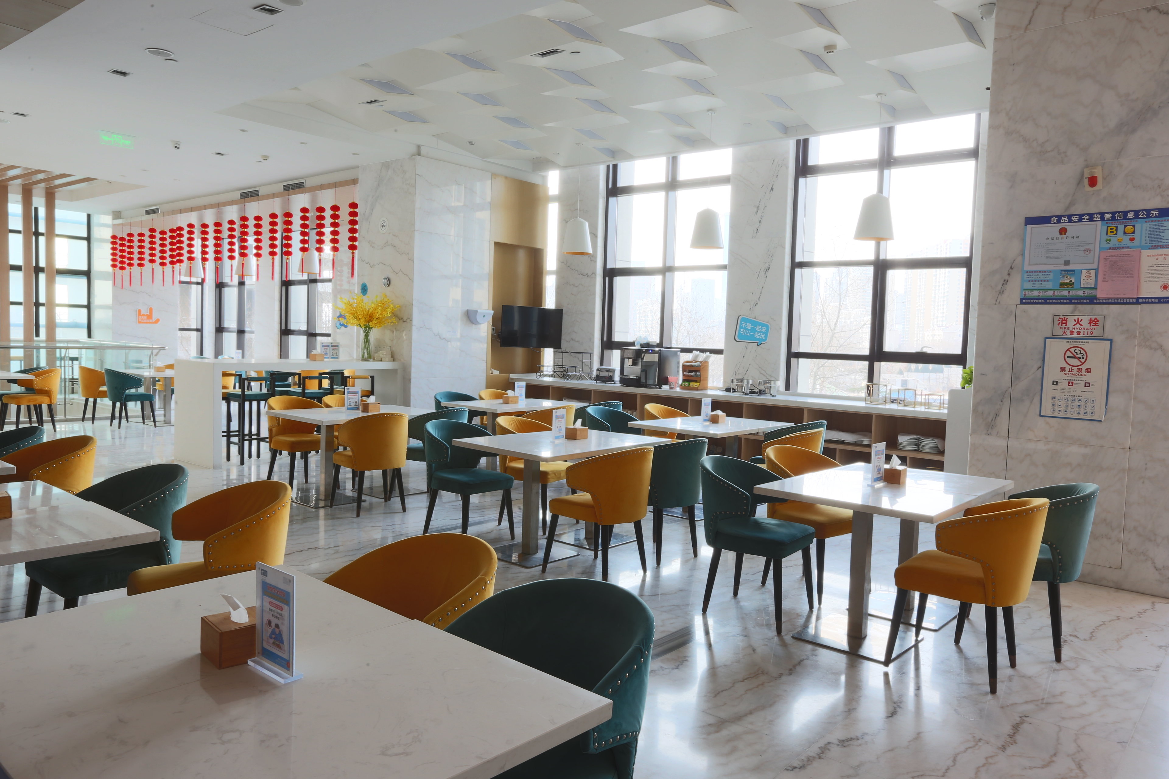 HOLIDAY INN EXPRESS QINGDAO WEST COAST 37/45