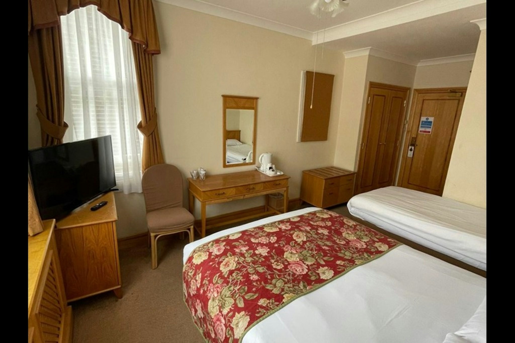 Troy Hotel 12/45