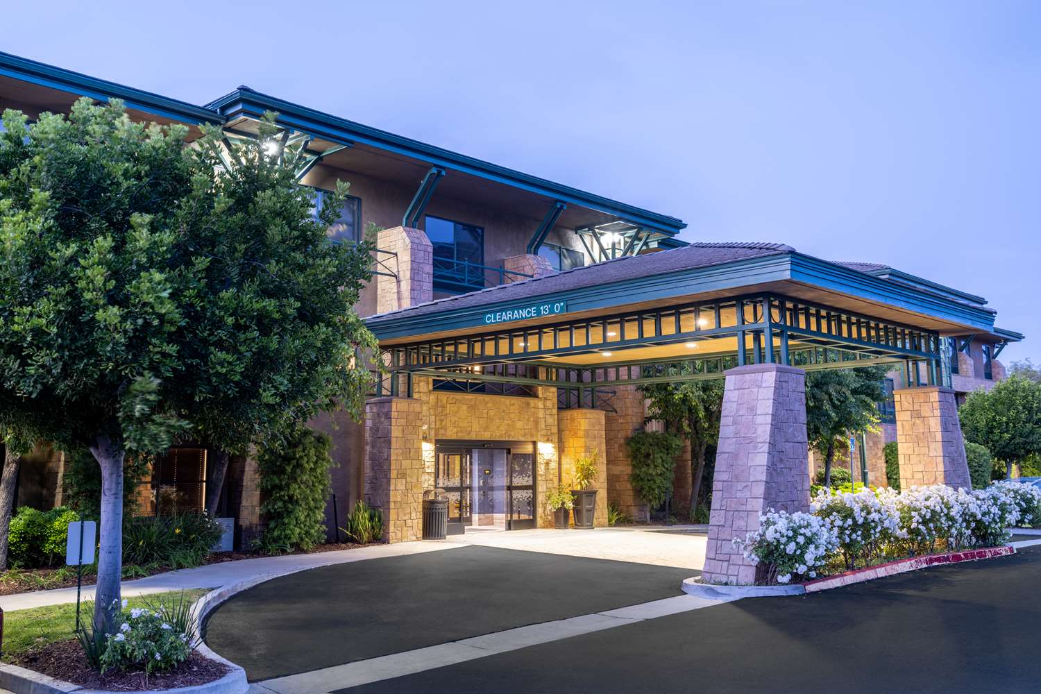 HAMPTON INN SUITES AGOURA HILL in AGOURA HILLS - CA