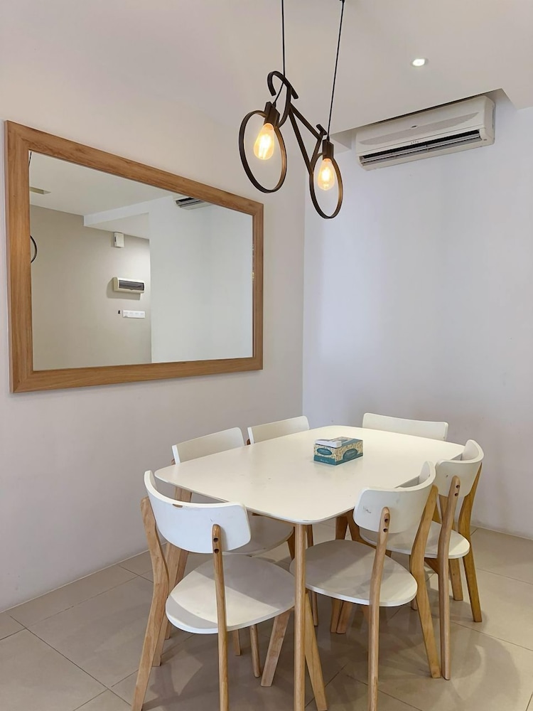 D'embassy Serviced Residence Suites 42/55