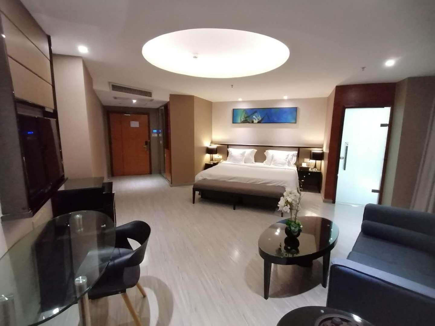 Ramada by Wyndham Meizhou 1/40