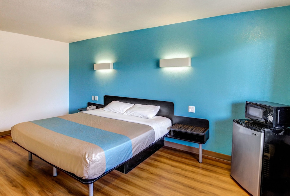 Motel6 Waco, TX - Lacy Lakeview 36/49