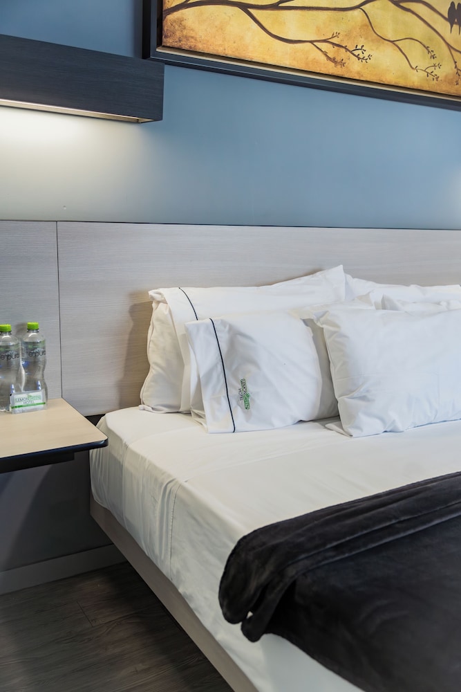 Hotel Expo Inn 26/65