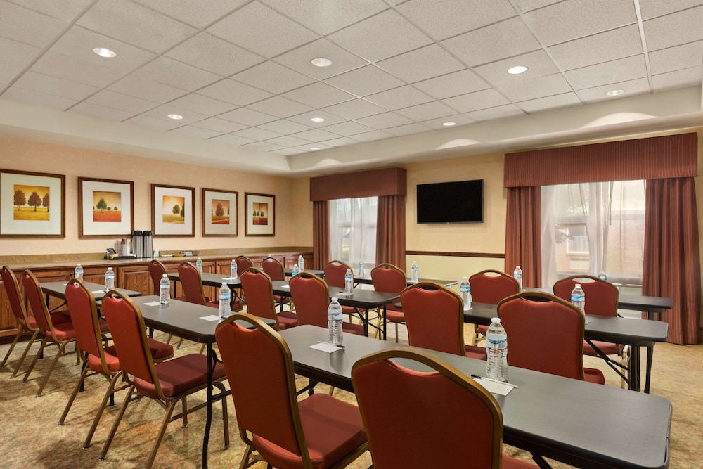 Country Inn & Suites By Radisson Macon North Ga 37/39
