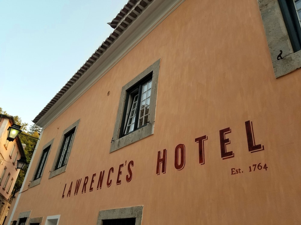 Lawrences Hotel 3/66