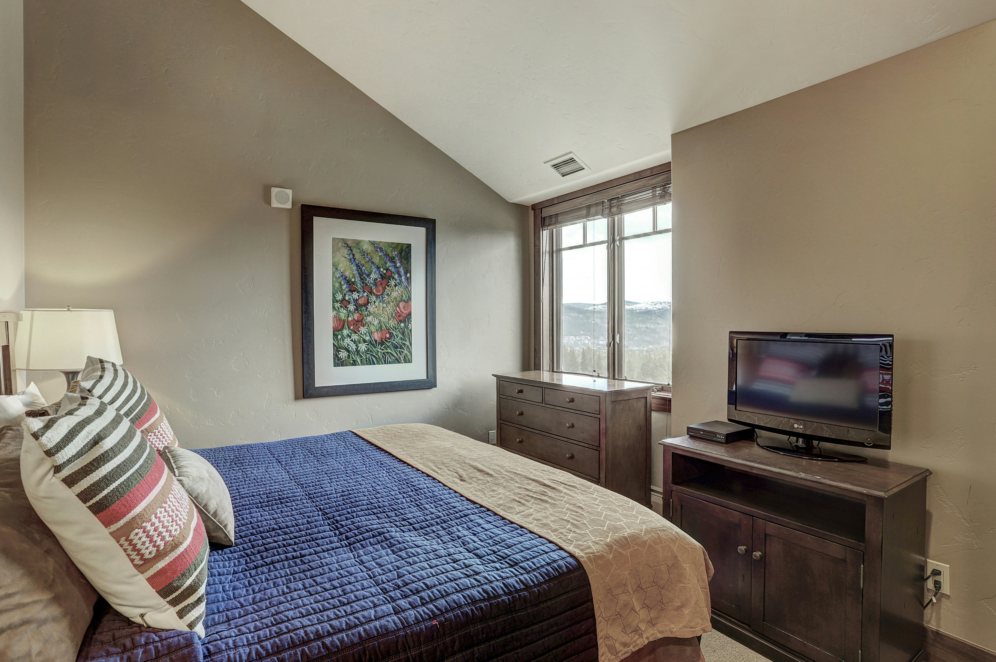 Crystal Peak Lodge 21/74