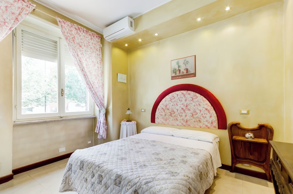 ROOM, SINGLE, SINGLE BED