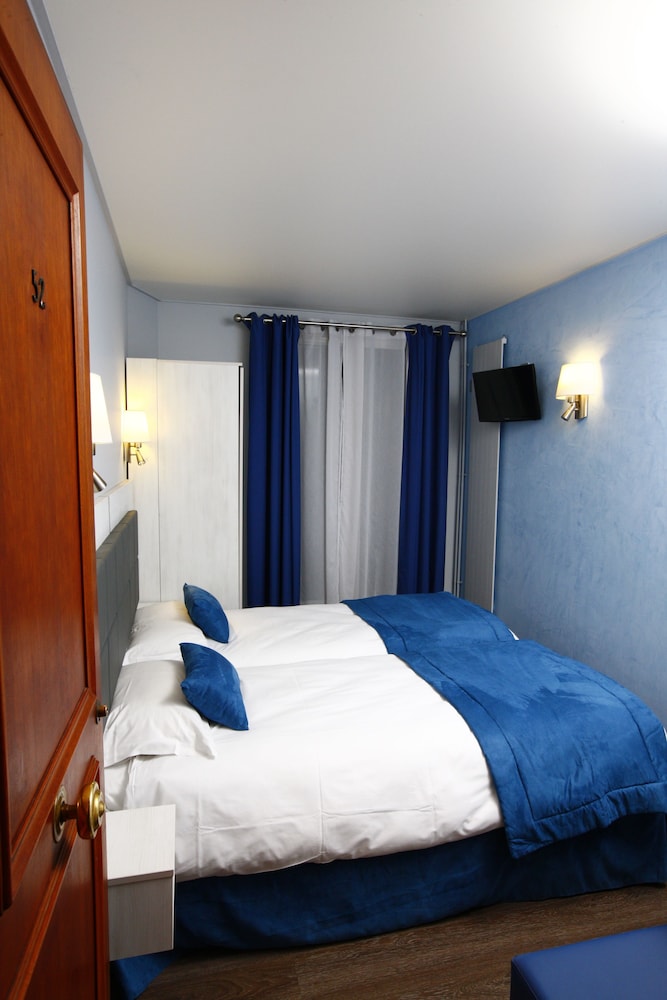 HOTEL SUNNY 27/45