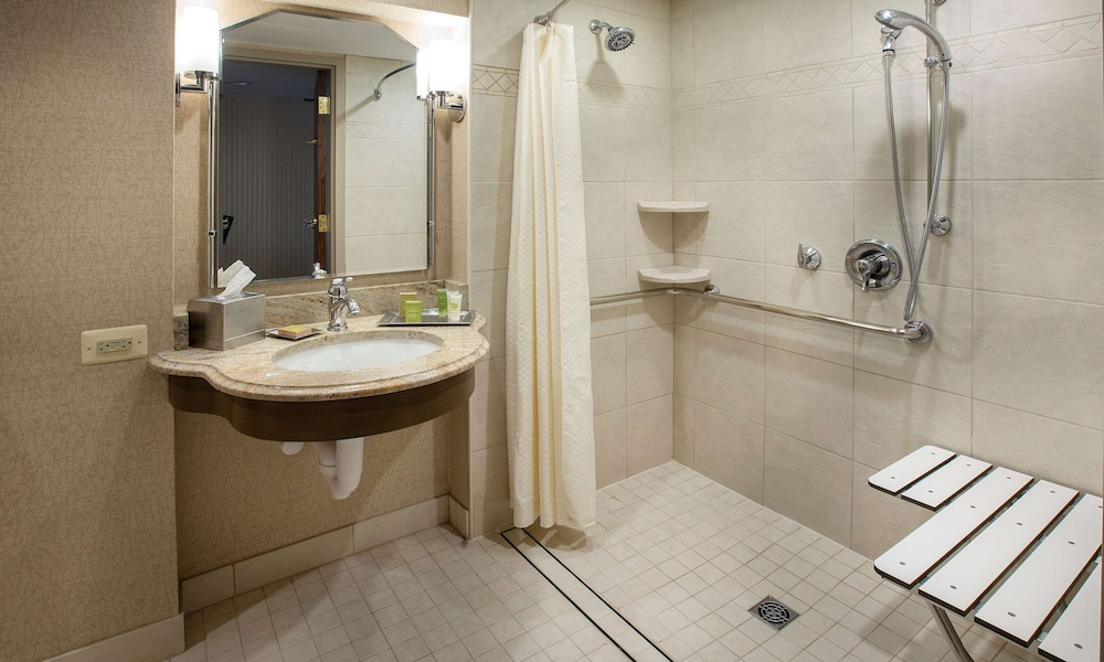 Hilton Chicago Northbrook 14/78