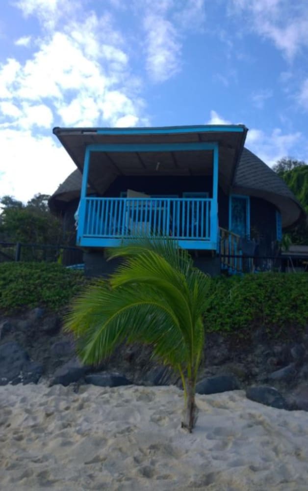 Litia Sini Beach Resort in LALOMANU
