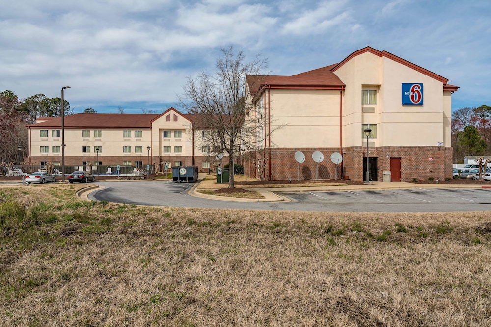 Motel6 Rocky Mount, NC 44/47