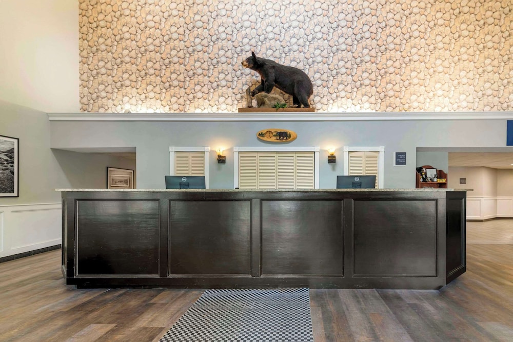 Black Bear Inn, an Ascend Collection Hotel 4/69