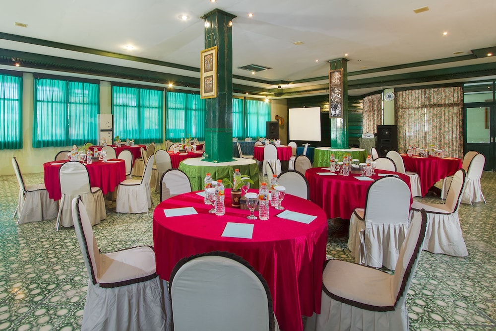Bali Taman Lovina Beach Resort & Spa 50/50