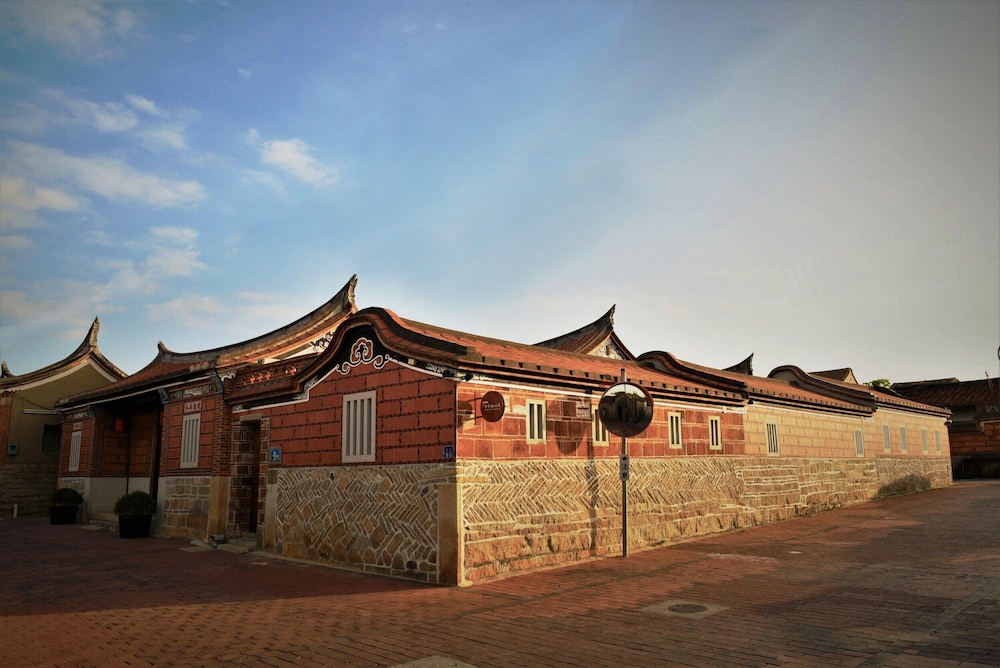 Guning Xiexinyuan Historical Inn 4/48