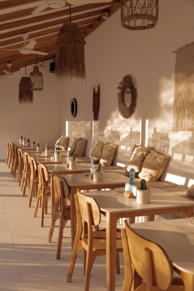 Seaesta Komodo Hostel 38/50
