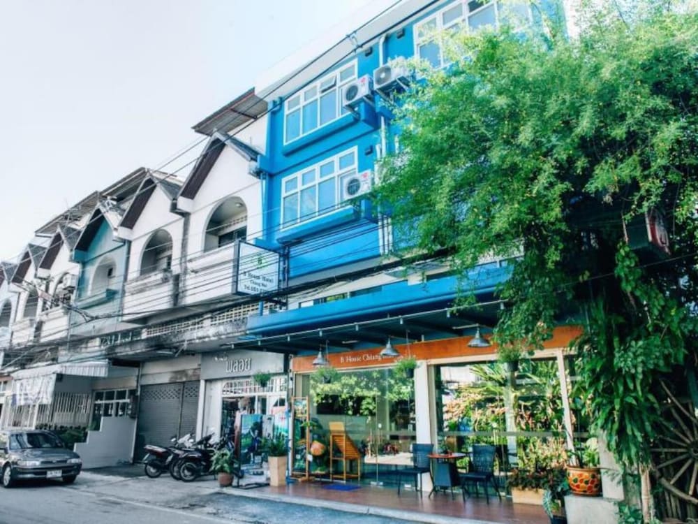 B House Chiangmai Hotel 3/50