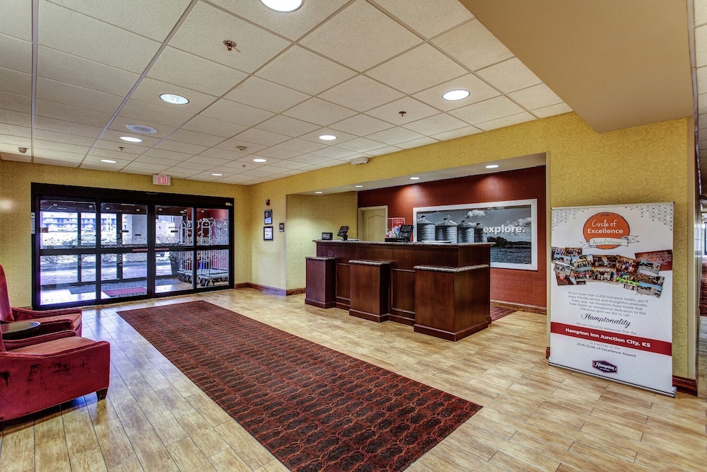 Hampton Inn Junction City Kansas 6/39