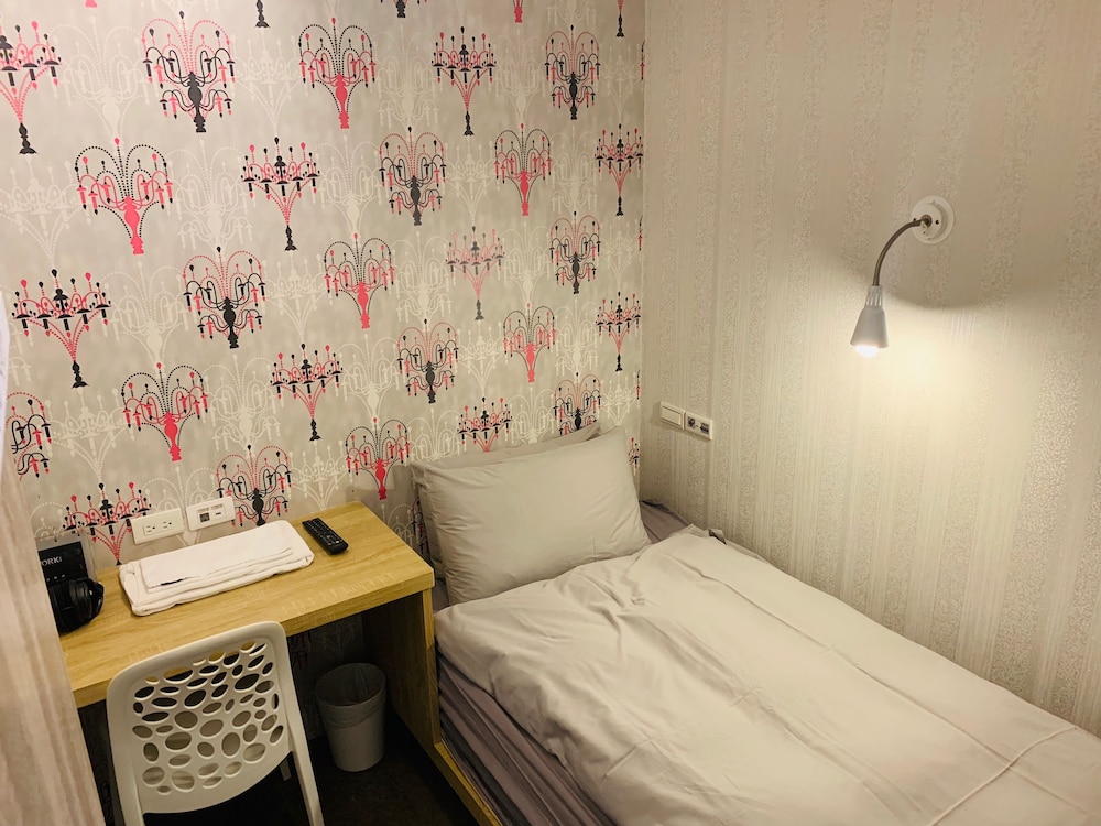 Work Inn Hostel 10/53
