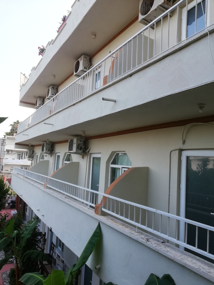 Unal Boutique Hotel 1/40
