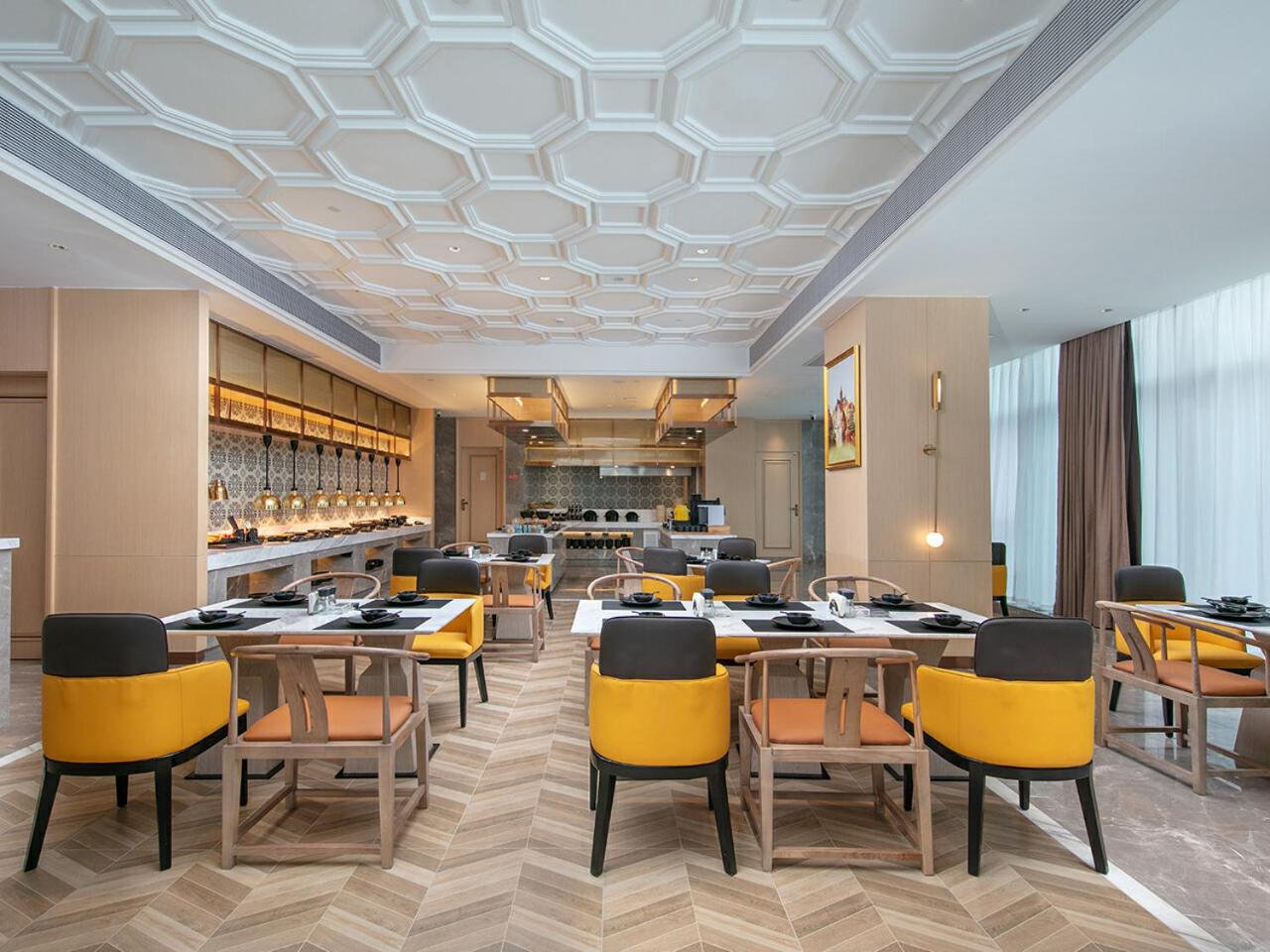 Chengdu Vienna International Hotel (Shuangliu Airport Terminal Beijing Hualian Branch) 36/36