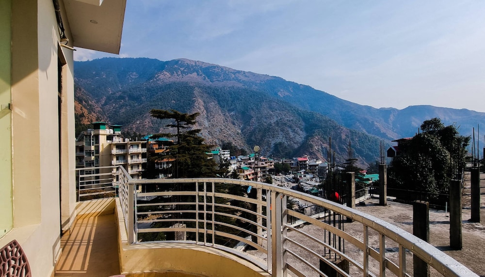 Hotel Triund Heights 48/50