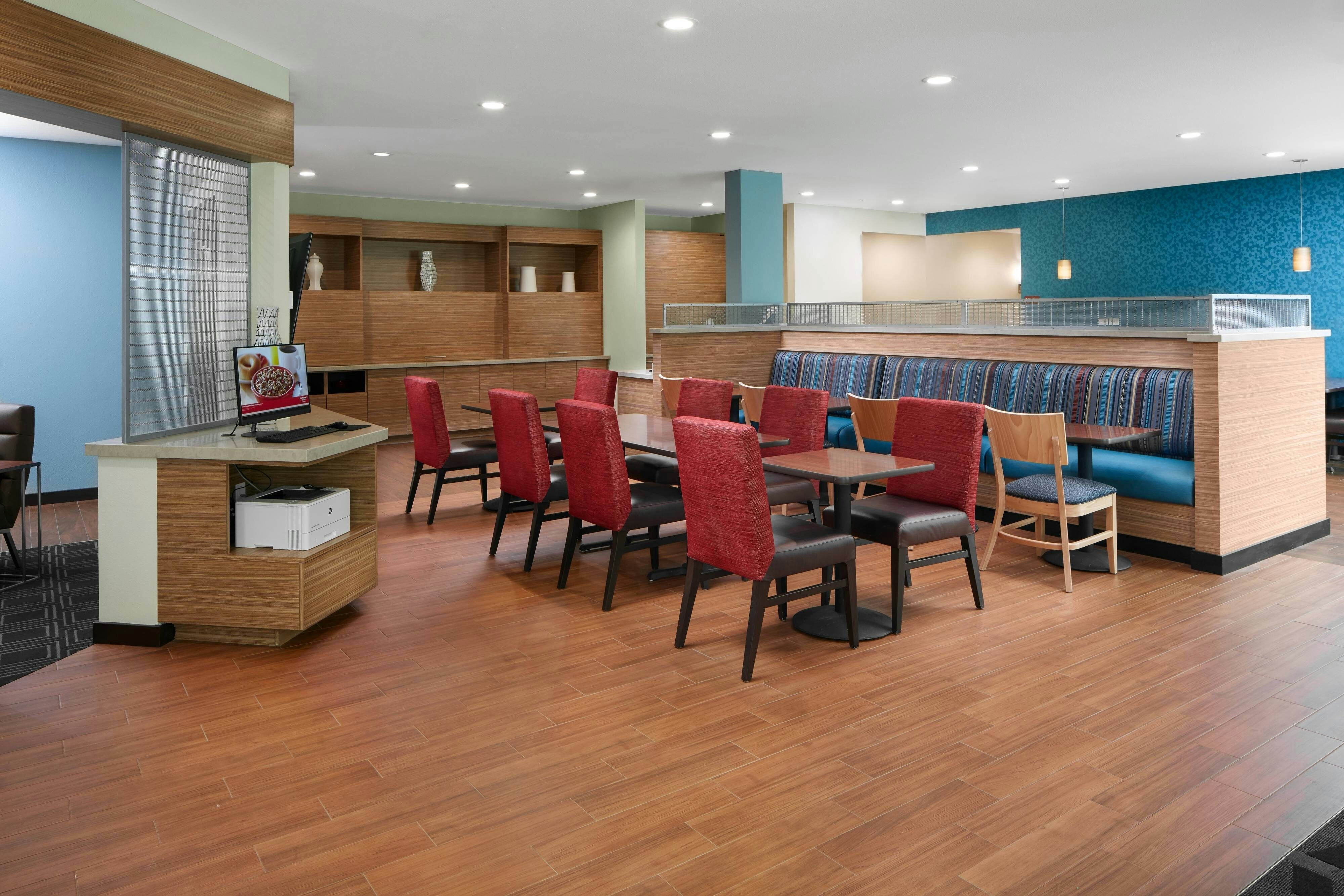 TownePlace Suites by Marriott Tampa South 34/43