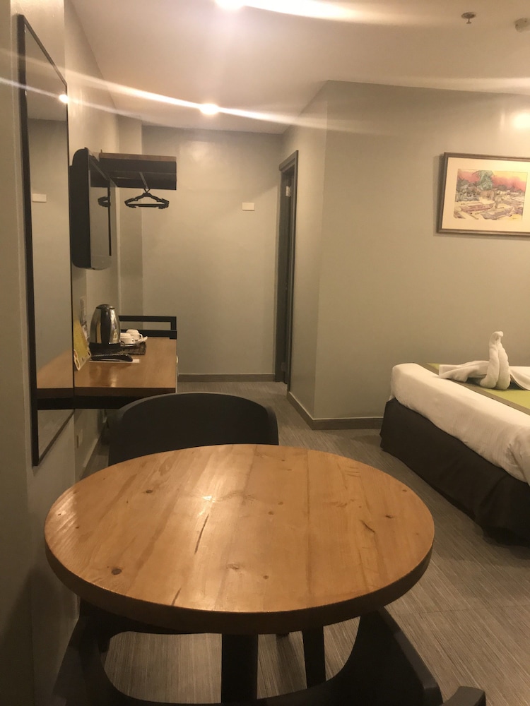 Cebu R Hotel Capitol 17/34