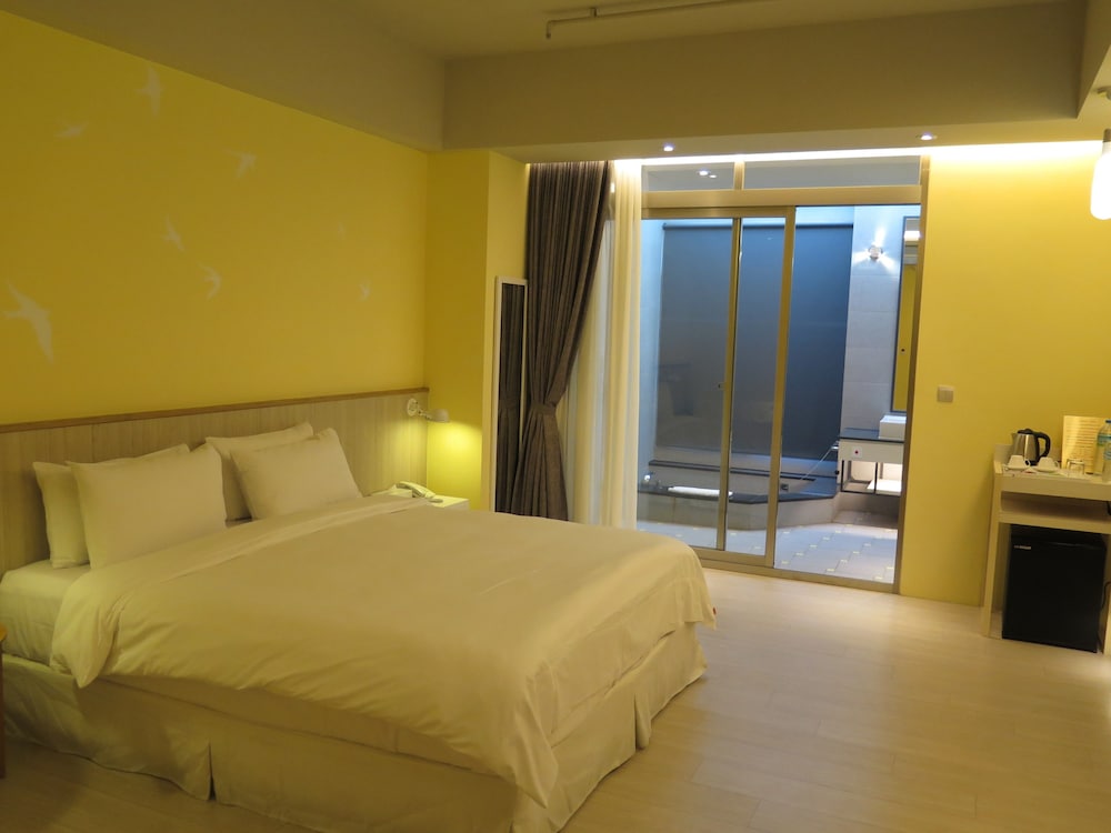 STANDARD, DOUBLE BED, PRIVATE BATHROOM, ACCESSIBLE