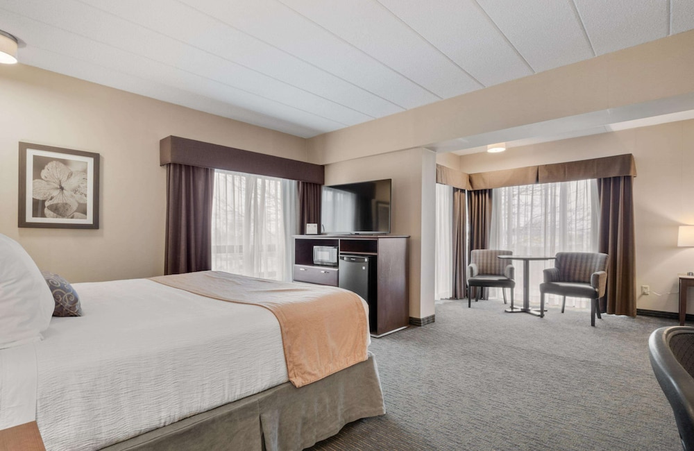 Tower, Standard, King Bed, Balcony