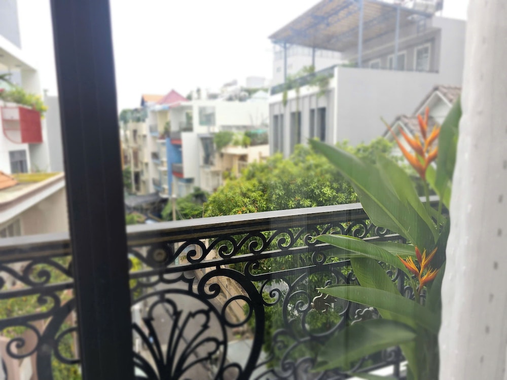The Passion Hotel Airport - 5 minutes to Tan Son Nhat 44/50