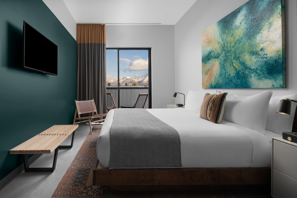 WASATCH, KING BED