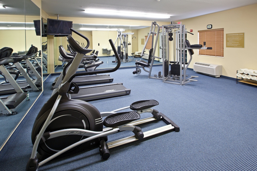 Candlewood Suites Indianapolis East 26/52