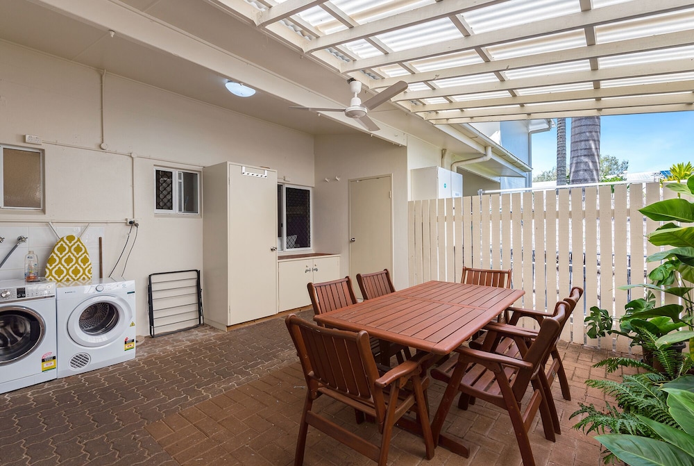 A Tropical Nite Holiday Townhouses 40/67