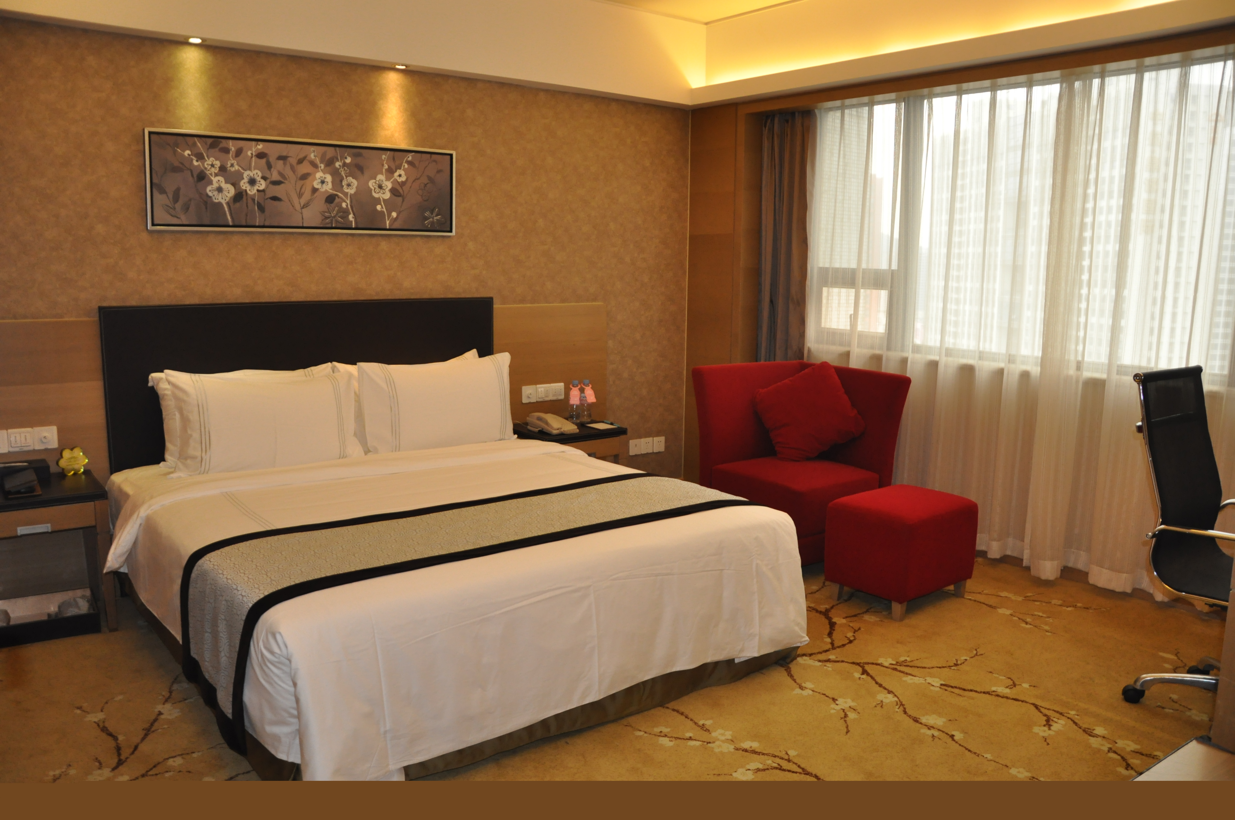 Executive, Suite
