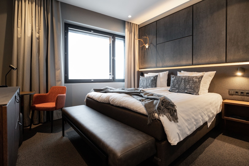 Mystique, Deluxe, Queen Bed, Sauna