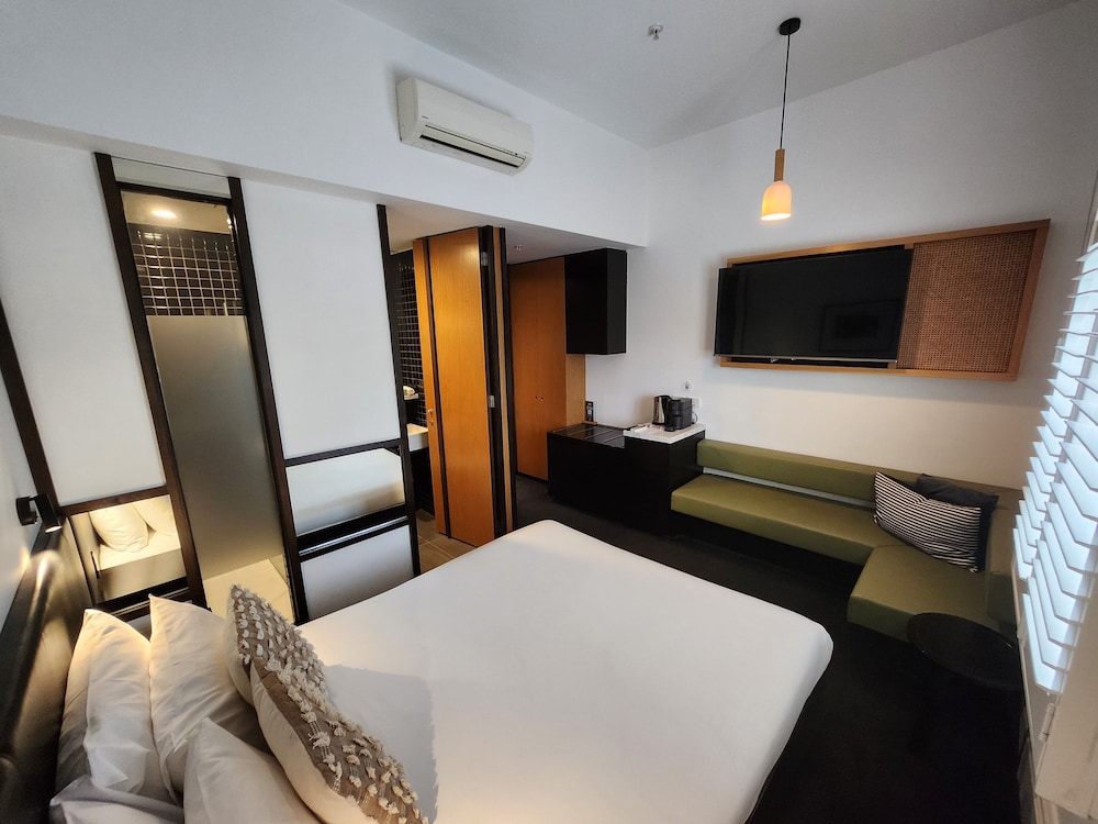 Middle Park Hotel 25/63