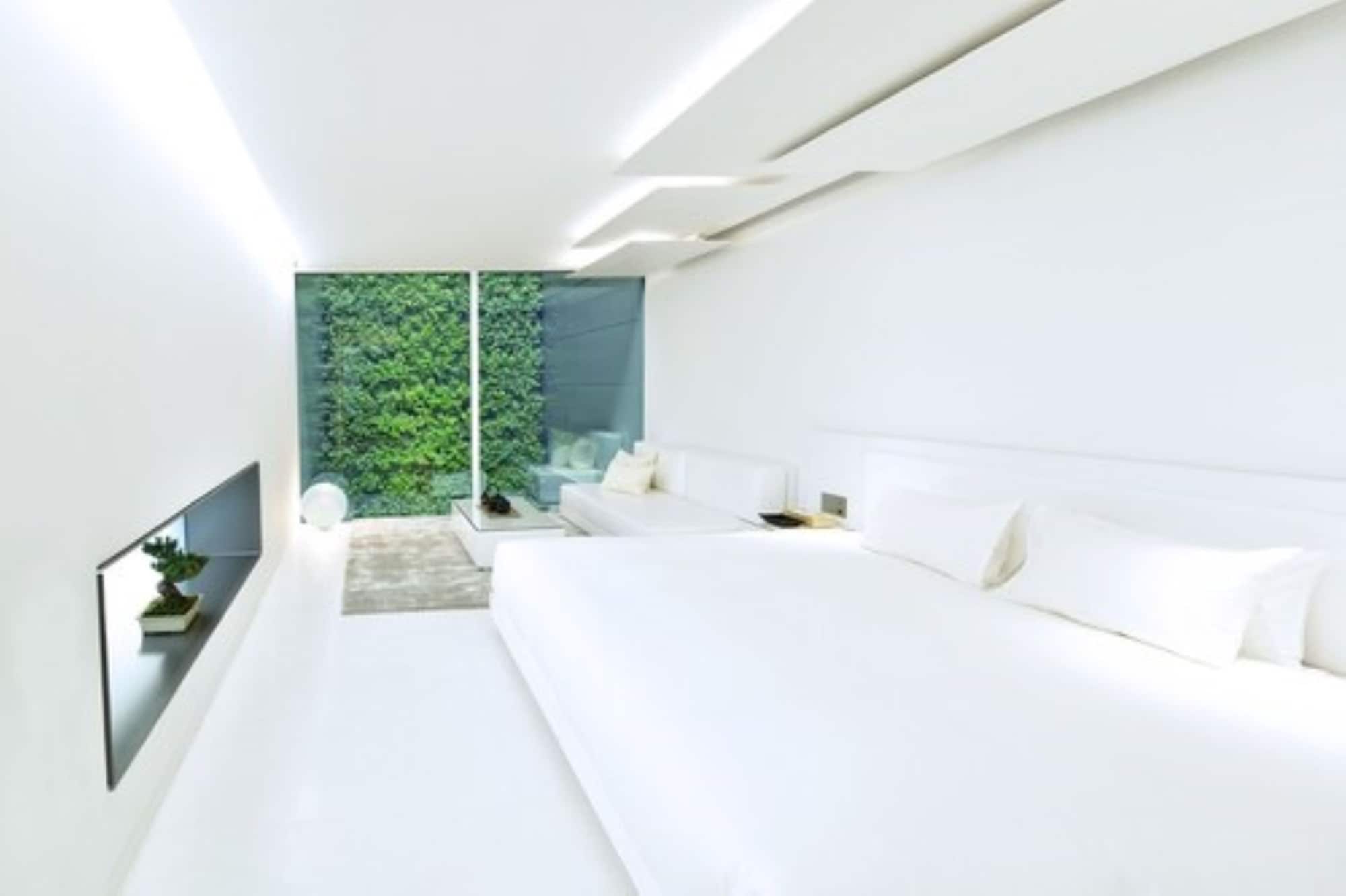 KING BED