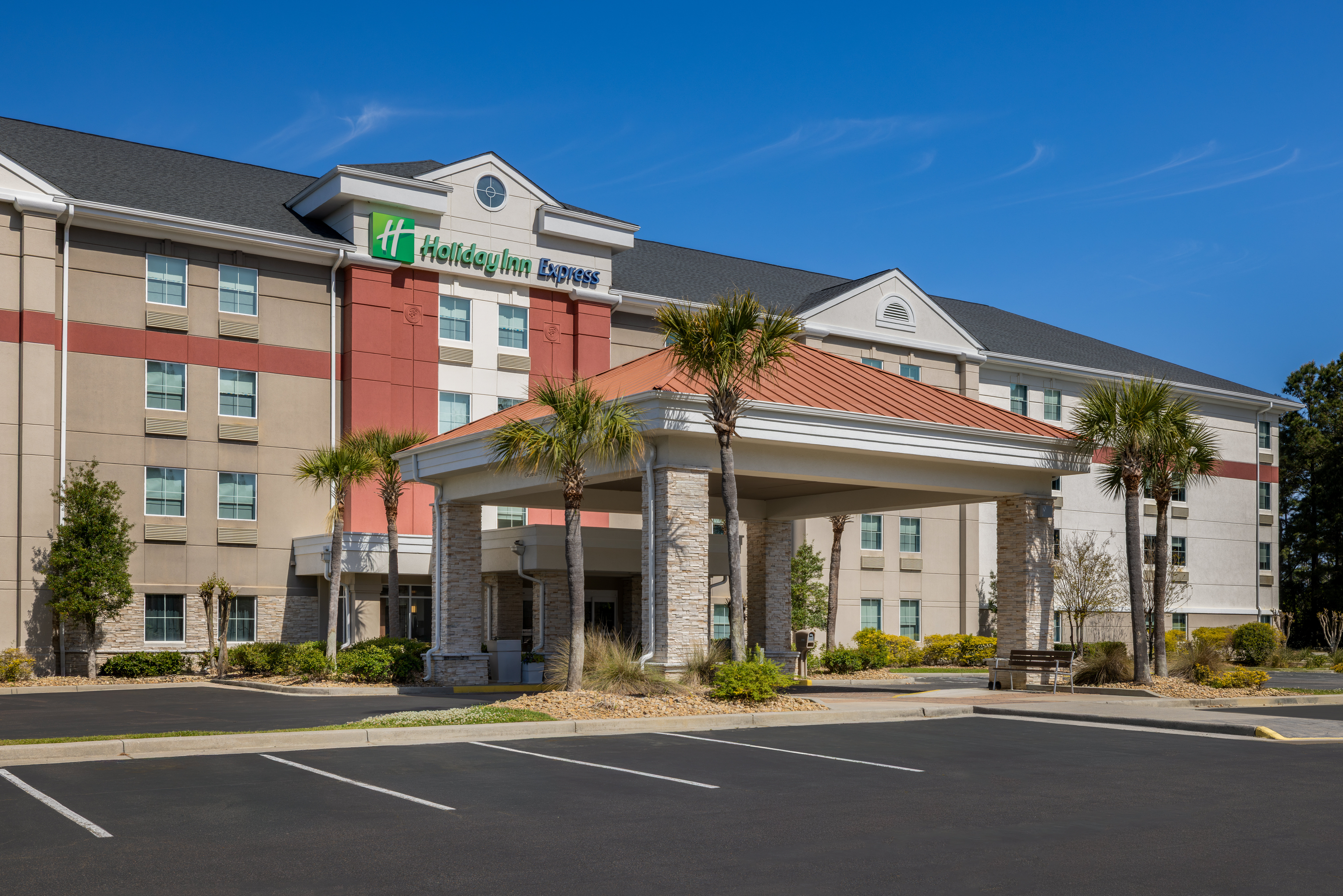 Holiday Inn Express Myrtle Beach-Broadway at the Beach 46/56