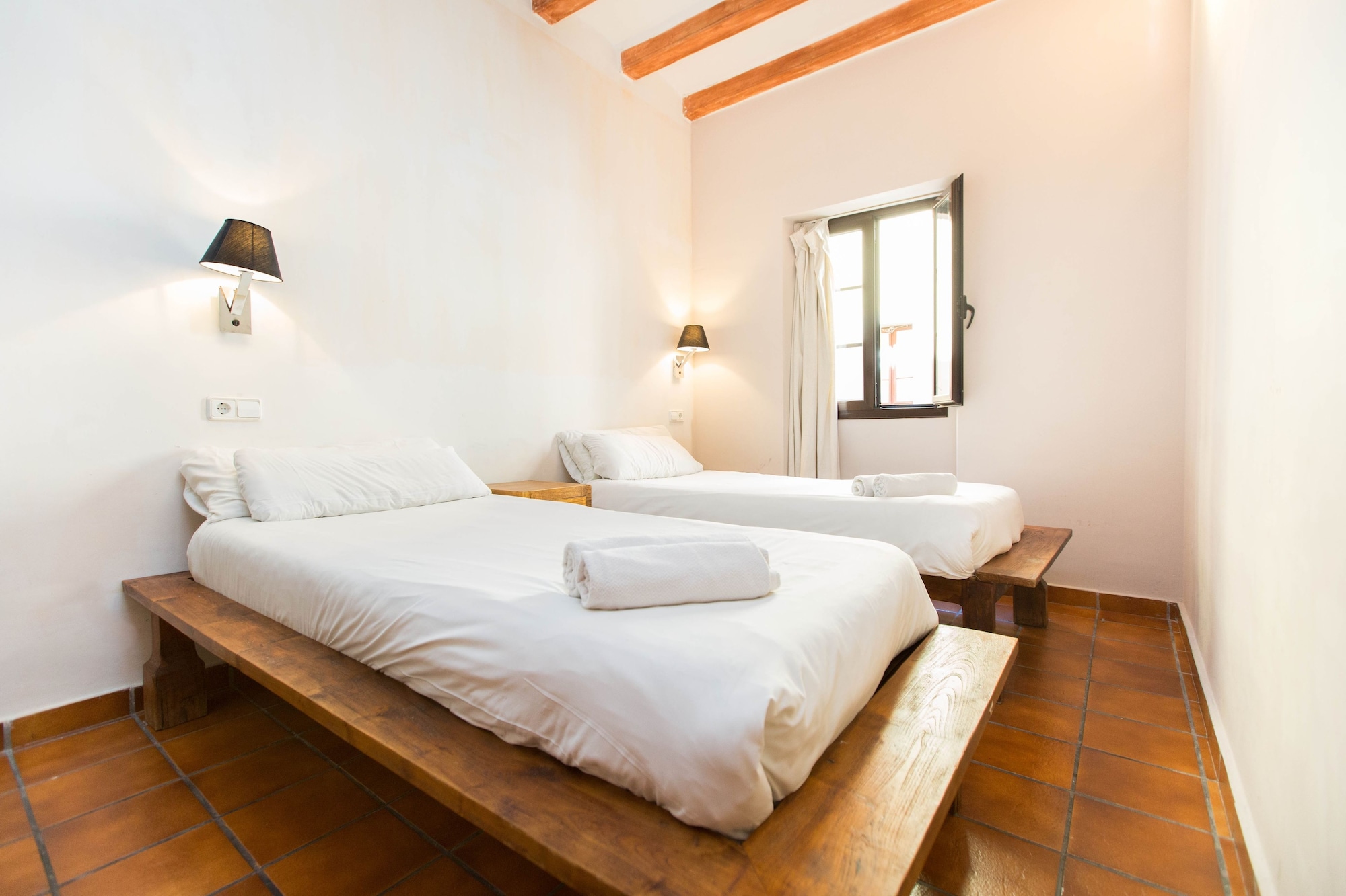 2 BEDROOMS, APARTMENT, BALCONY
