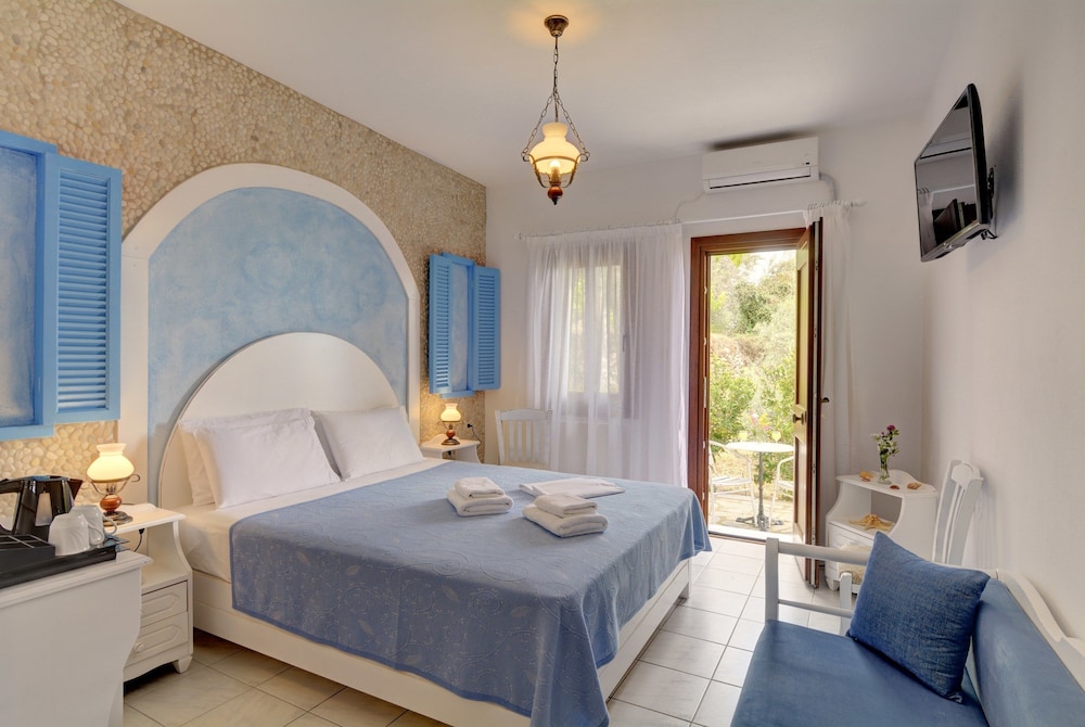 Hotel Agnadi-Horefto 38/63