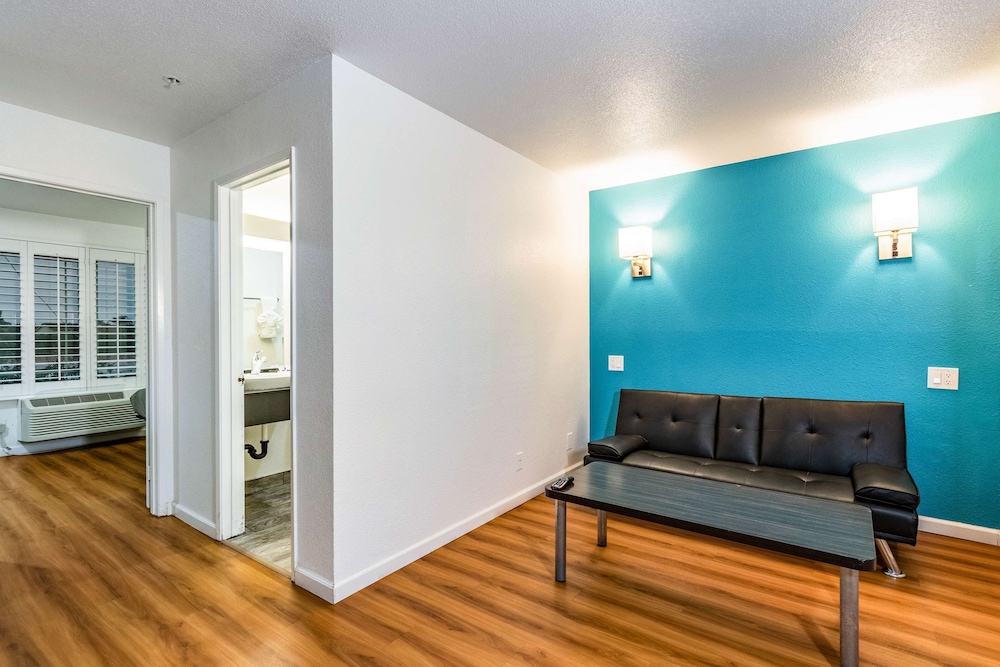 Motel6 Fountain Valley, CA - Huntington Beach Area 20/37