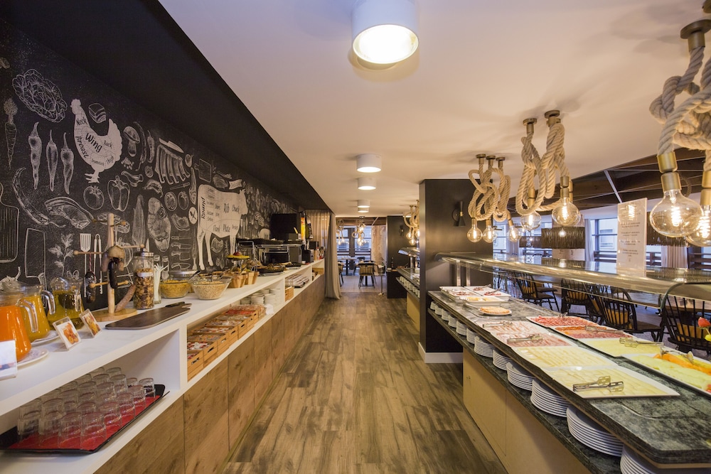 Yomo Centric Hotel 47/50