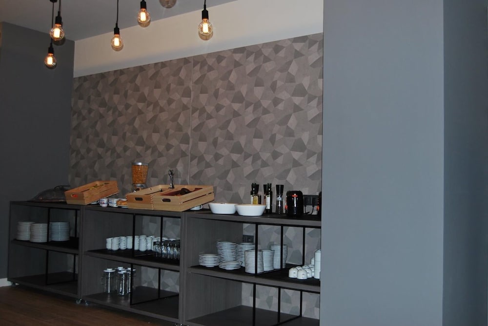 restaurant-cafeteria