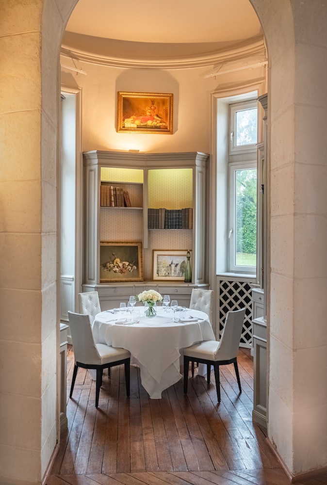 CHATEAU DES REYNATS 49/50
