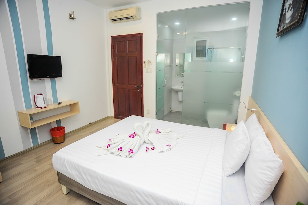 My Anh 120 Saigon Hotel 4/46